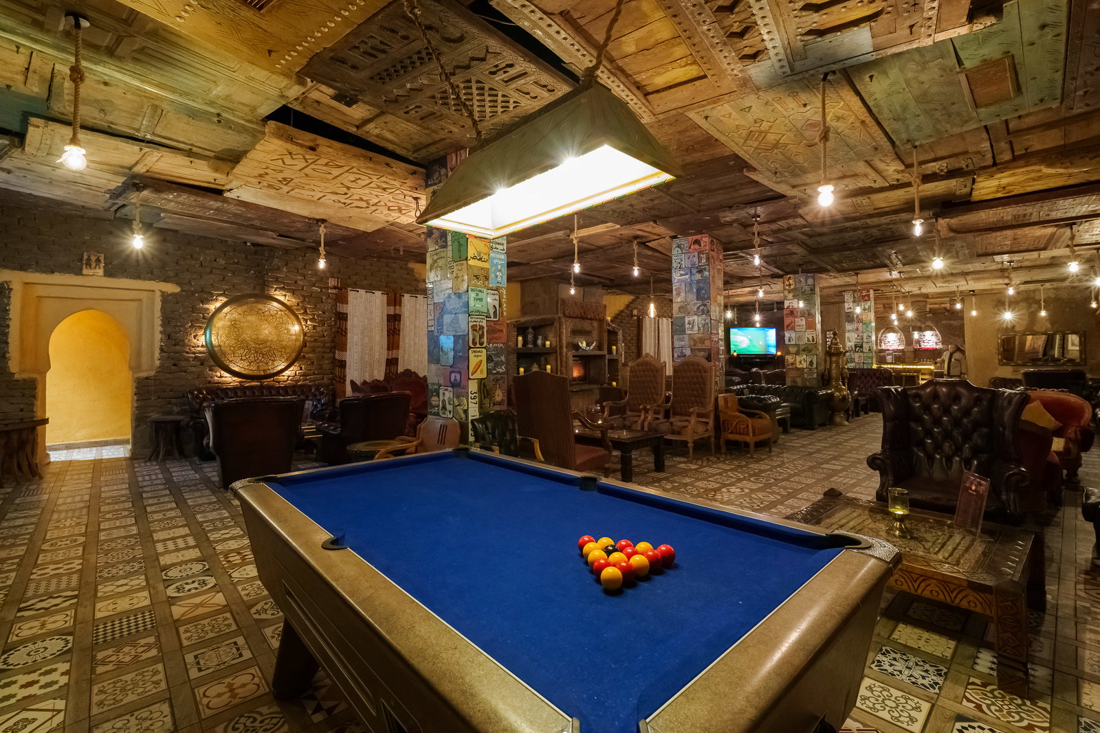Bars & Restaurants