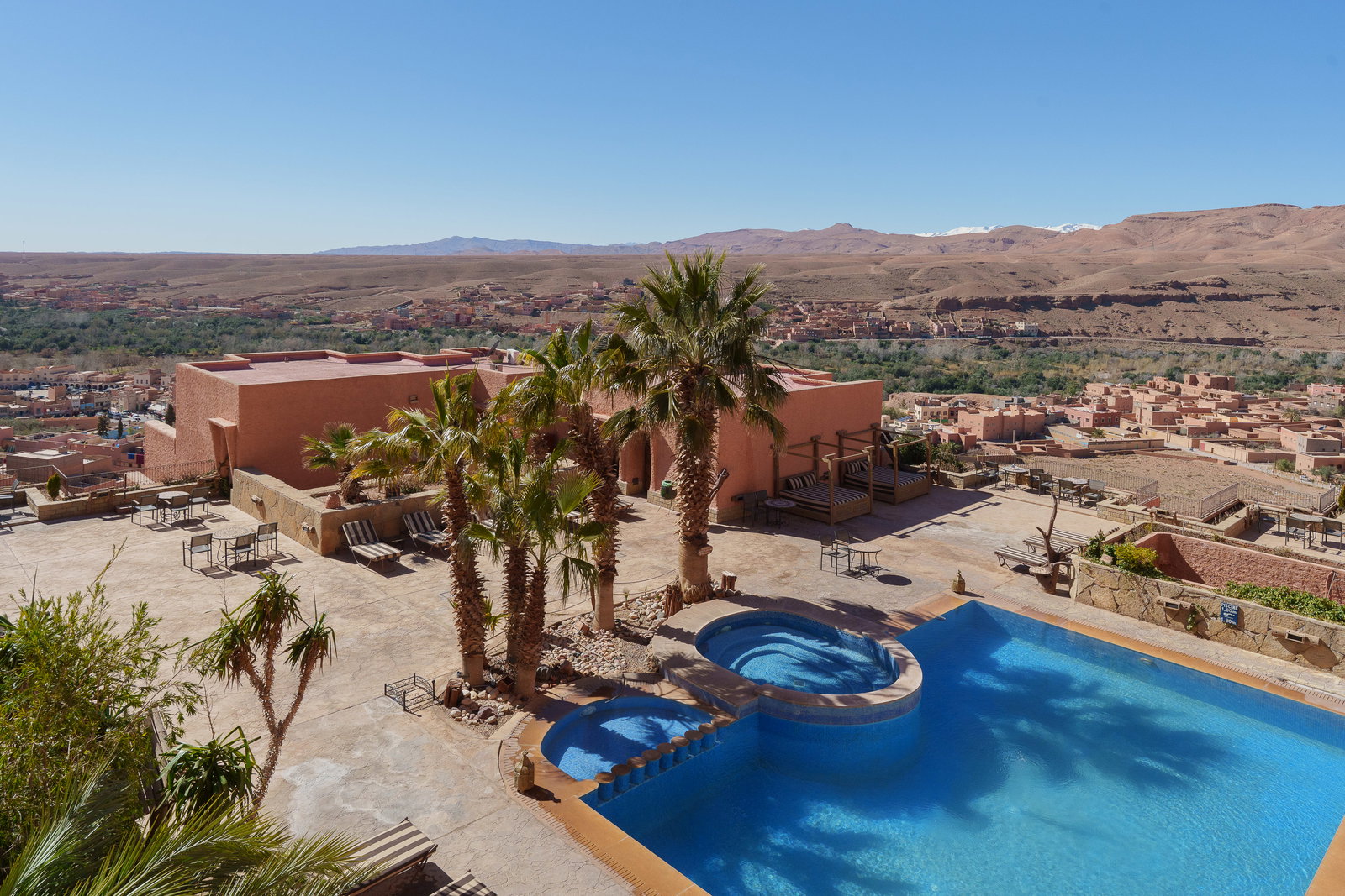 Outdoor Pool · Jacuzzi · Pool Bar 1