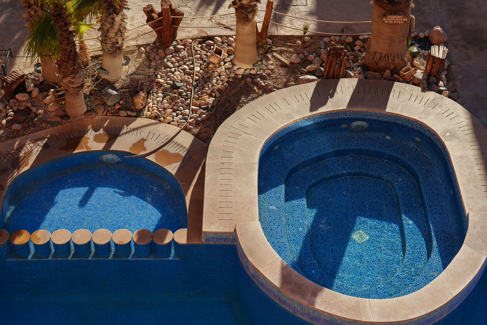 Outdoor Pool · Jacuzzi · Pool Bar