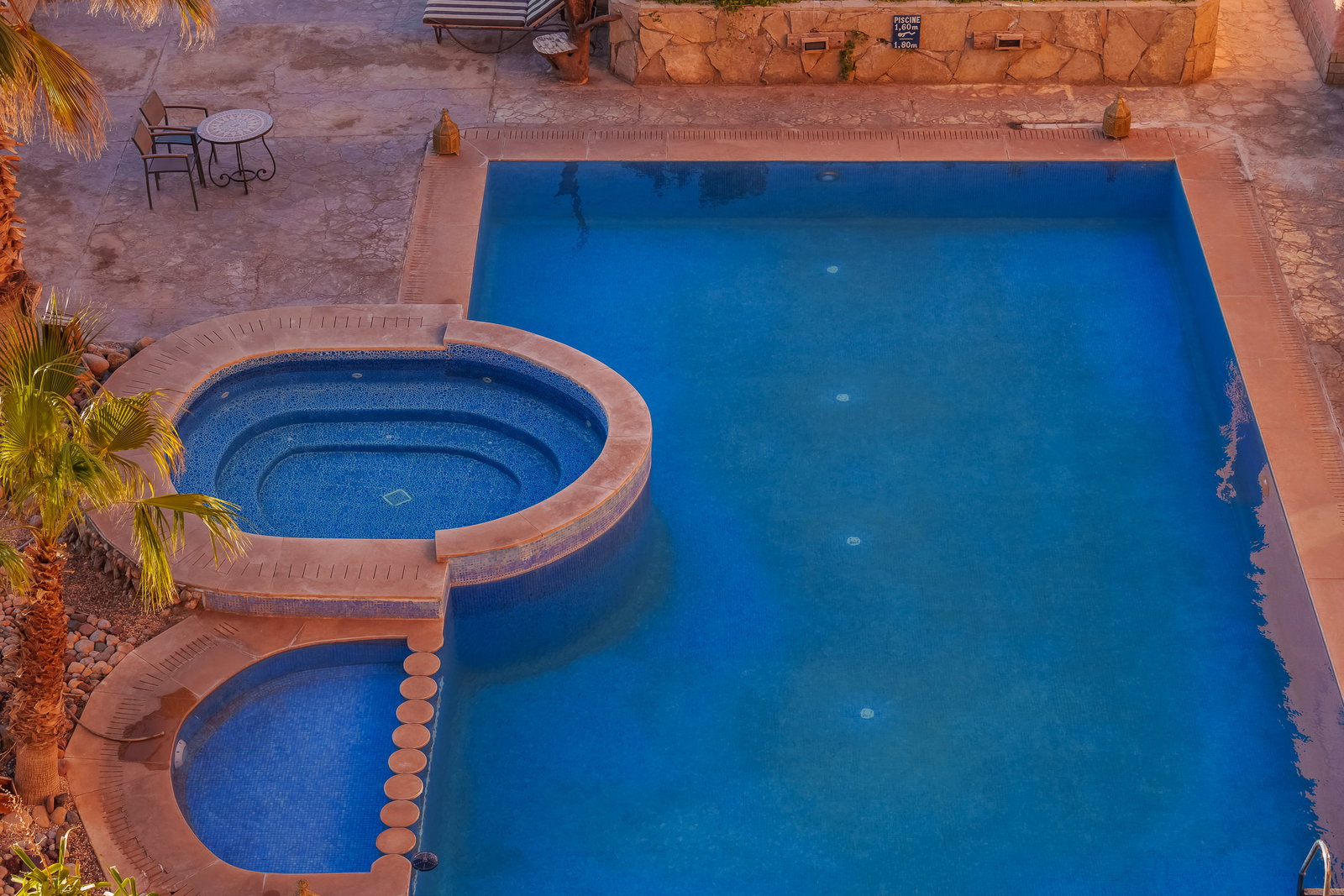 Outdoor Pool · Jacuzzi · Pool Bar 3
