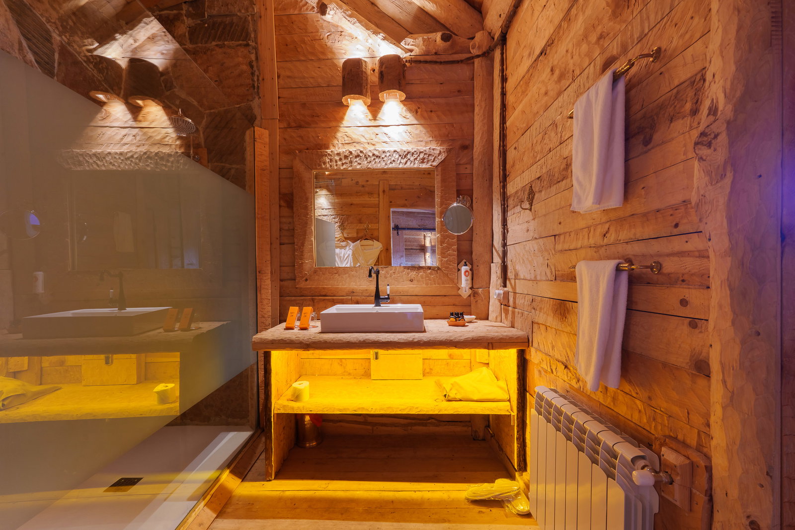 Double Room Volcano