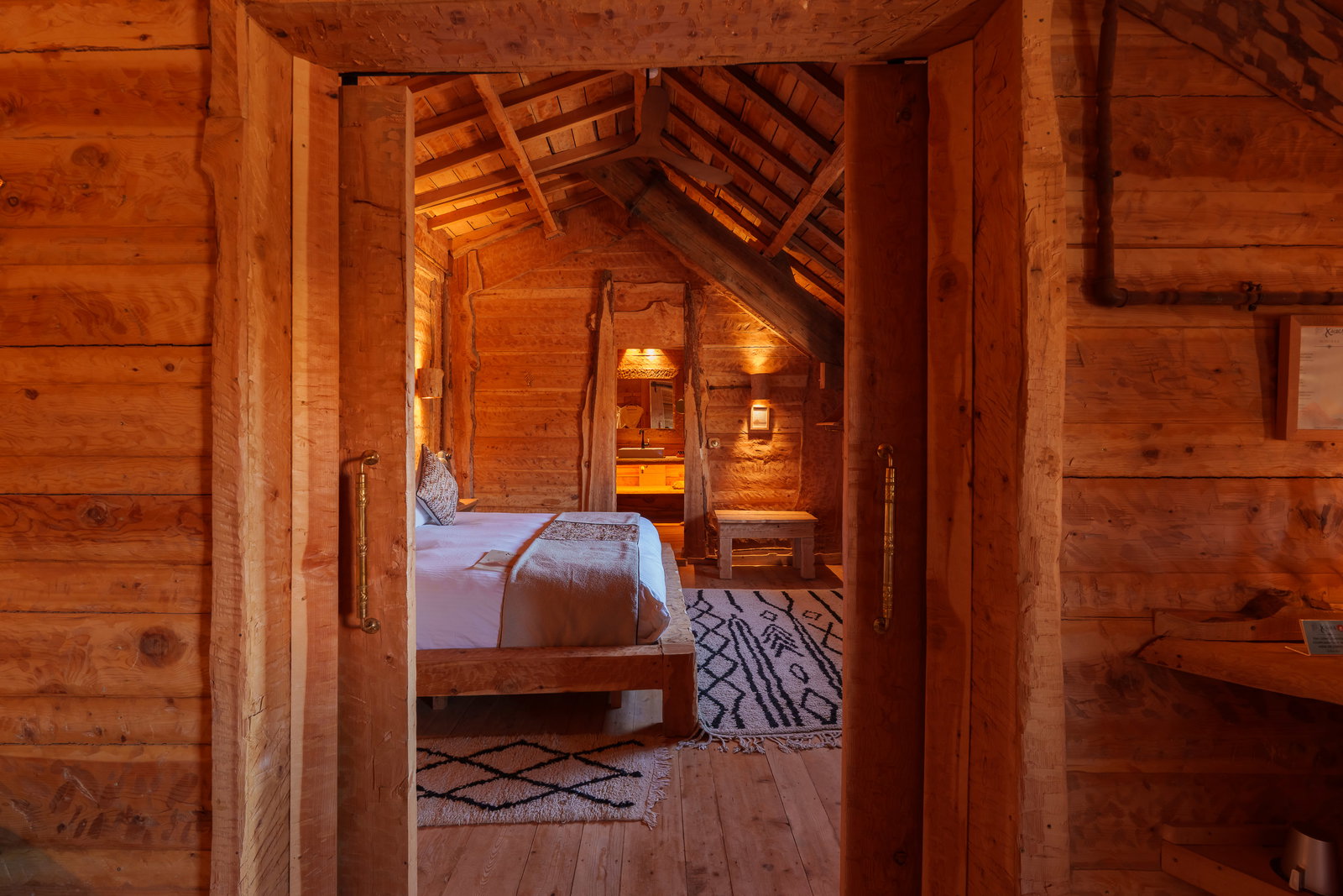 Double Room Volcano