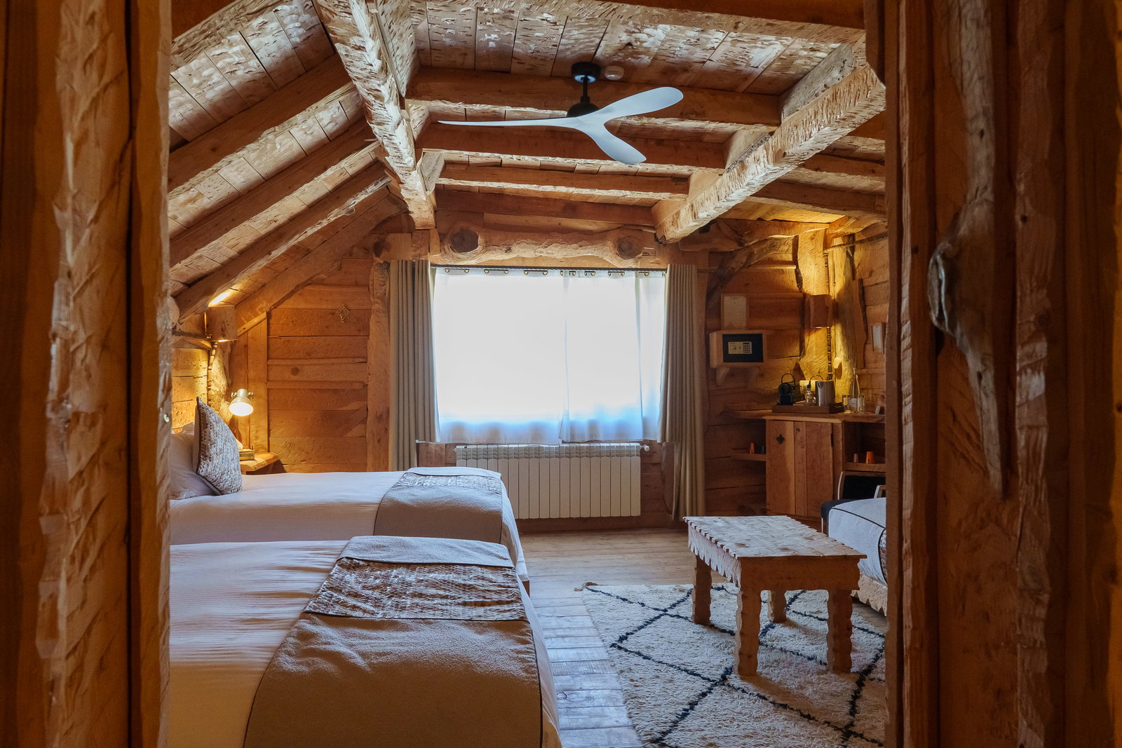 Twin Room Lake