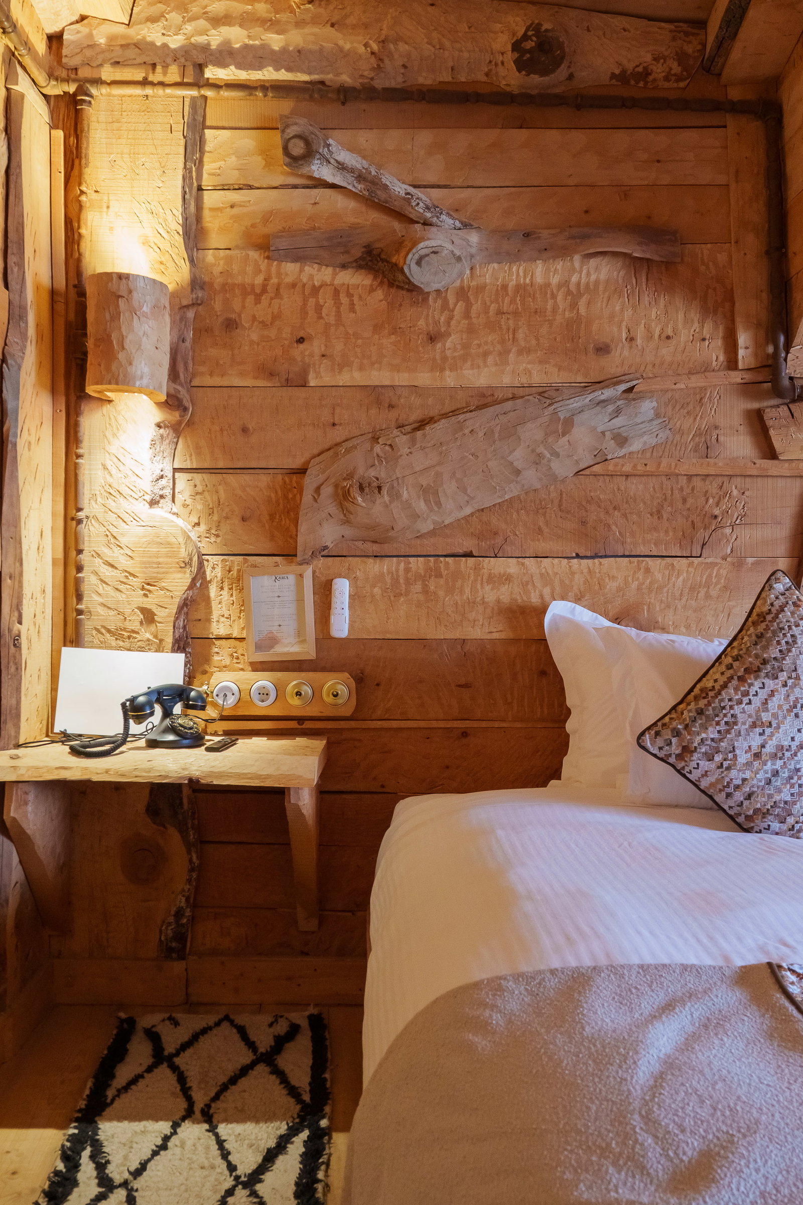 Twin Room Lake