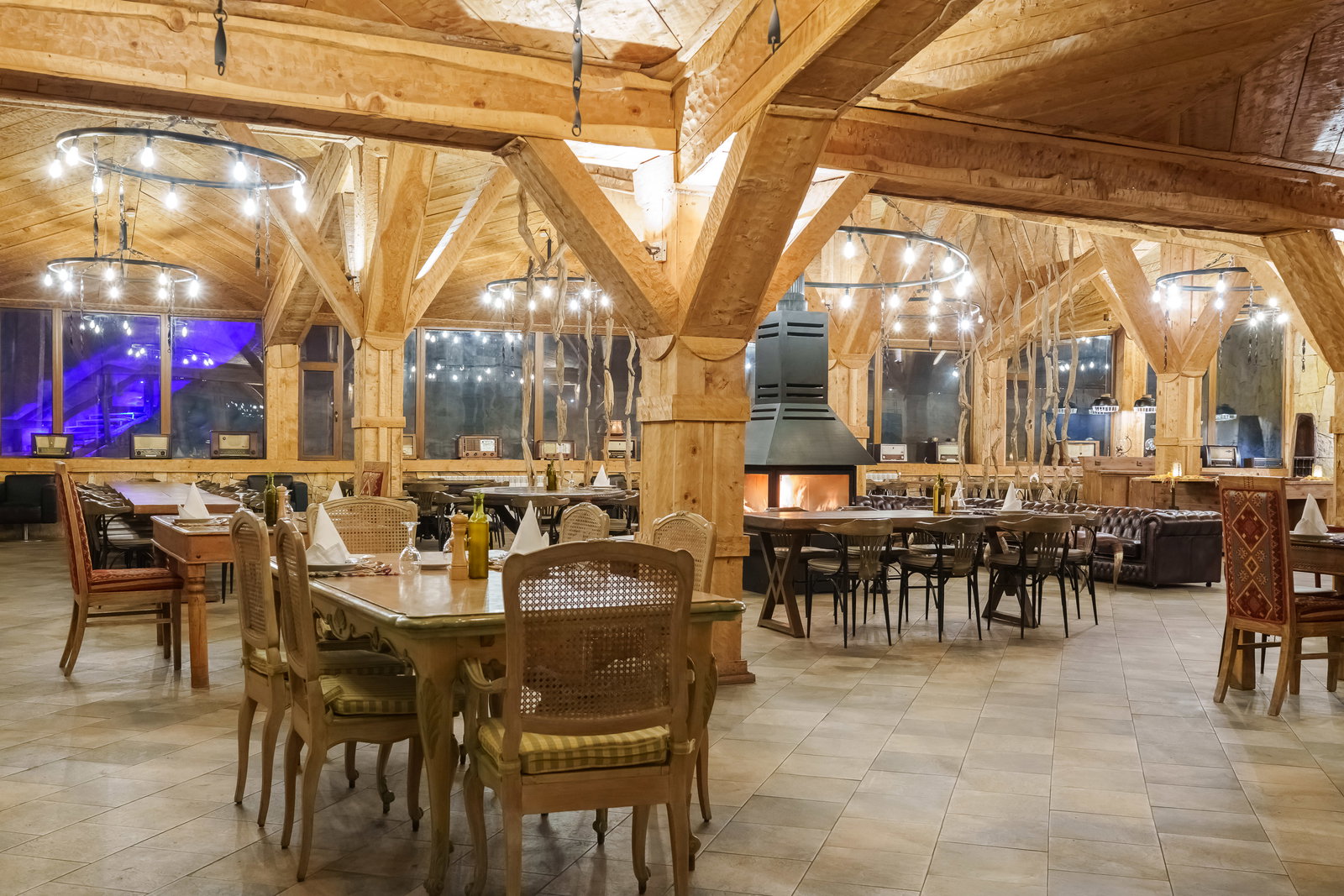 Lake-View Restaurant & Terrace 2