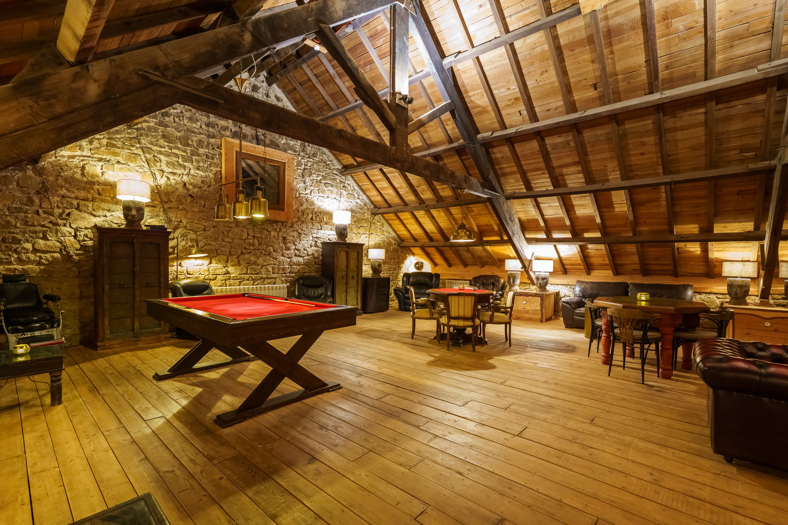 Lounge & Bar with Fireplace 1