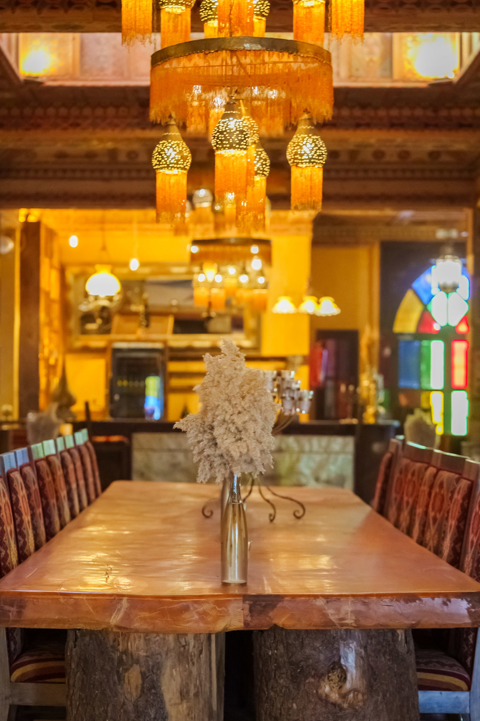 Restaurants & Bars